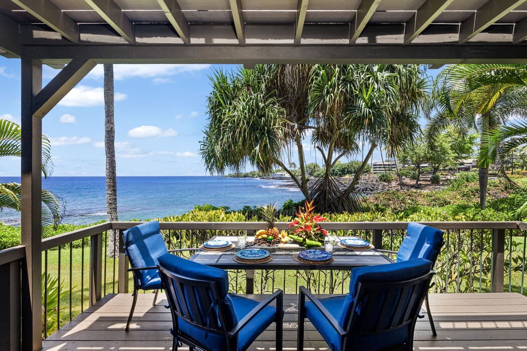 Townhouse in Kailua-Kona · ★5.0 · 3 bedrooms · 4 beds · 3 baths - Photo 1