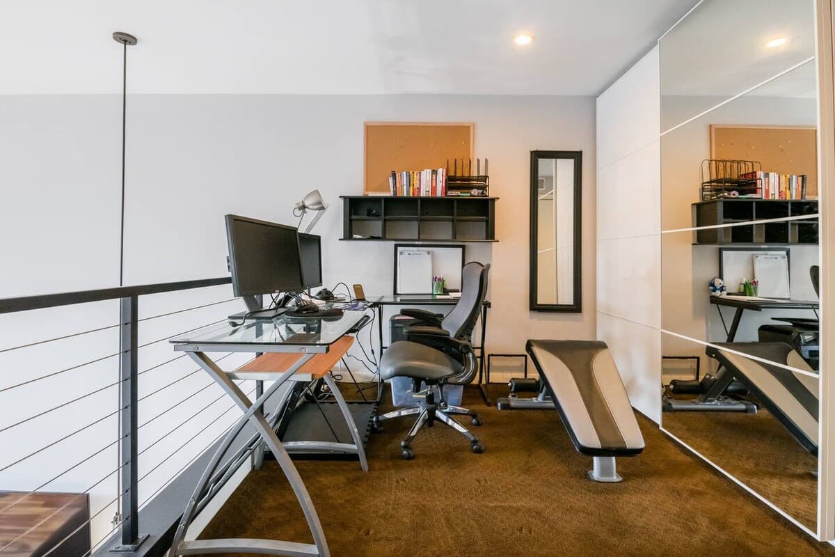 Rare 2-Story Loft w/ Pool & Gym, Downtown San Jose - Photo 4