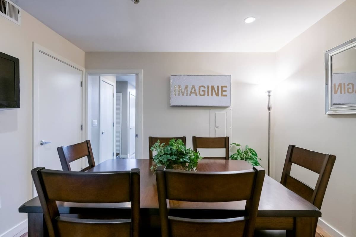 Rare 2-Story Loft w/ Pool & Gym, Downtown San Jose - Photo 2