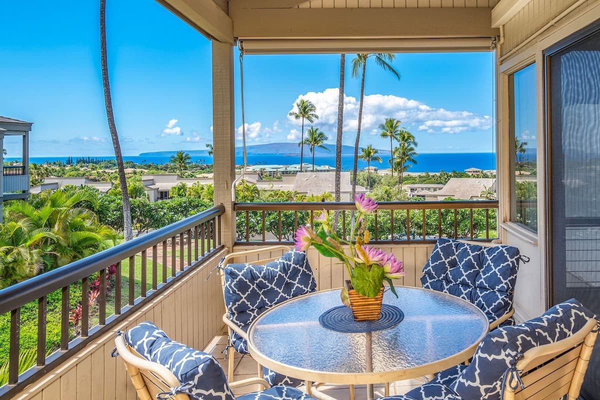 Condo in Wailea · ★4.64 · 2 bedrooms · 3 beds · 2.5 baths - Photo 1
