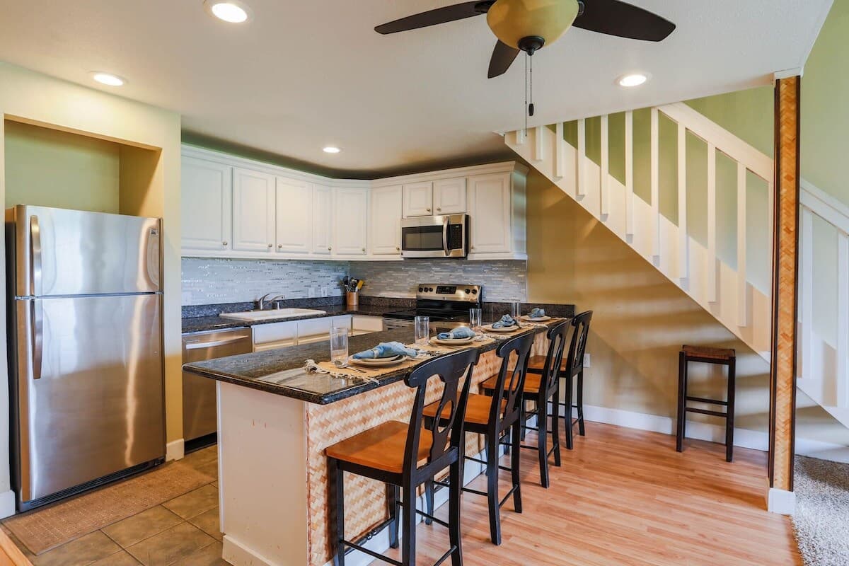 Condo in Kahuku · ★4.45 · 2 bedrooms · 4 beds · 1.5 private baths - Photo 5