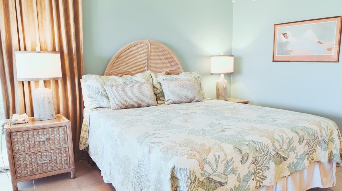 Home in Kaanapali · ★4.58 · 1 bedroom · 1 bed · 1 private bath - Photo 4
