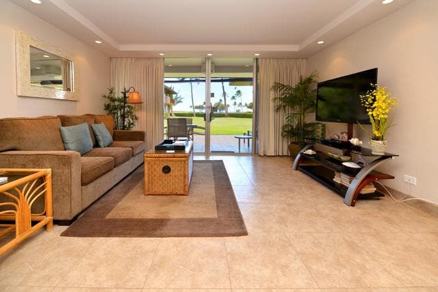 Home in Kaanapali · ★4.86 · Studio · 1 bed · 1 bath - Photo 4