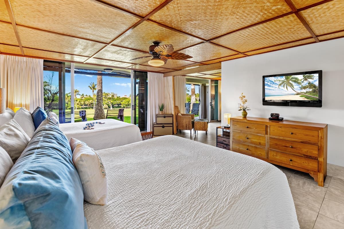 Condo in Kaanapali · ★4.69 · 1 bedroom · 2 beds · 1 bath - Photo 5