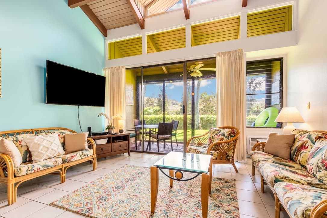 Condo in Kahuku · ★4.82 · 2 bedrooms · 4 beds · 2 shared baths - Photo 5