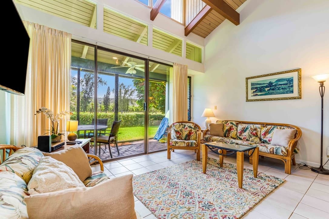 Condo in Kahuku · ★4.82 · 2 bedrooms · 4 beds · 2 shared baths - Photo 1