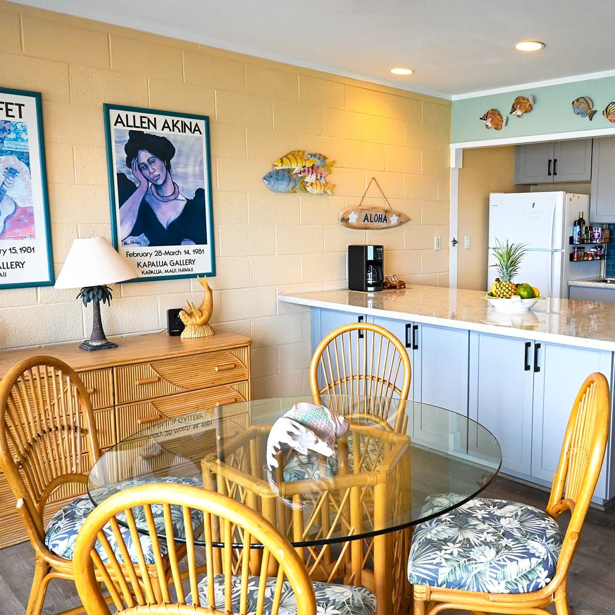 Condo in Lahaina · ★4.84 · 2 bedrooms · 4 beds · 1 bath - Photo 5