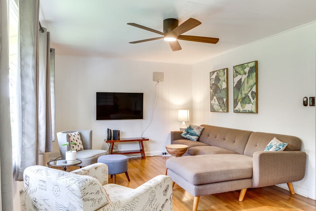 Home in Hilo · ★4.66 · 3 bedrooms · 3 beds · 2 shared baths - Photo 3