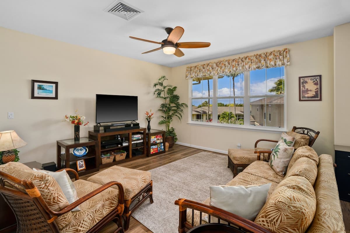 Townhouse in Princeville · ★4.88 · 3 bedrooms · 3 beds · 2.5 baths - Photo 1