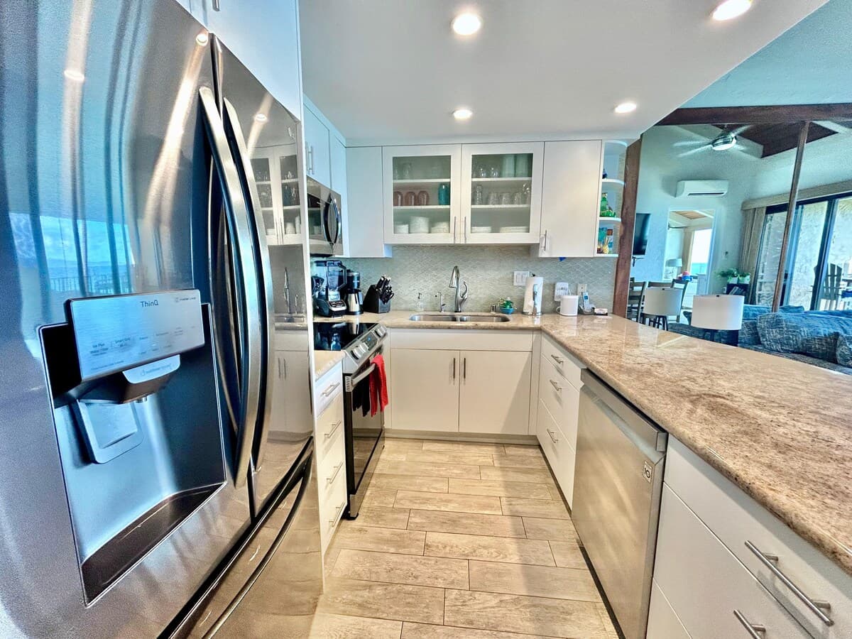 Condo in Lahaina · ★4.93 · 3 bedrooms · 4 beds · 3 private baths - Photo 5