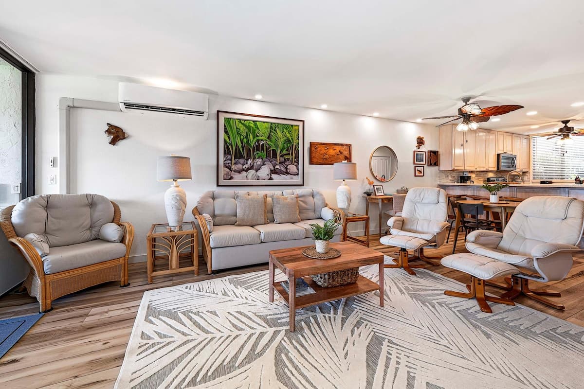 Condo in Kailua-Kona · ★4.89 · 2 bedrooms · 3 beds · 2 private baths - Photo 5