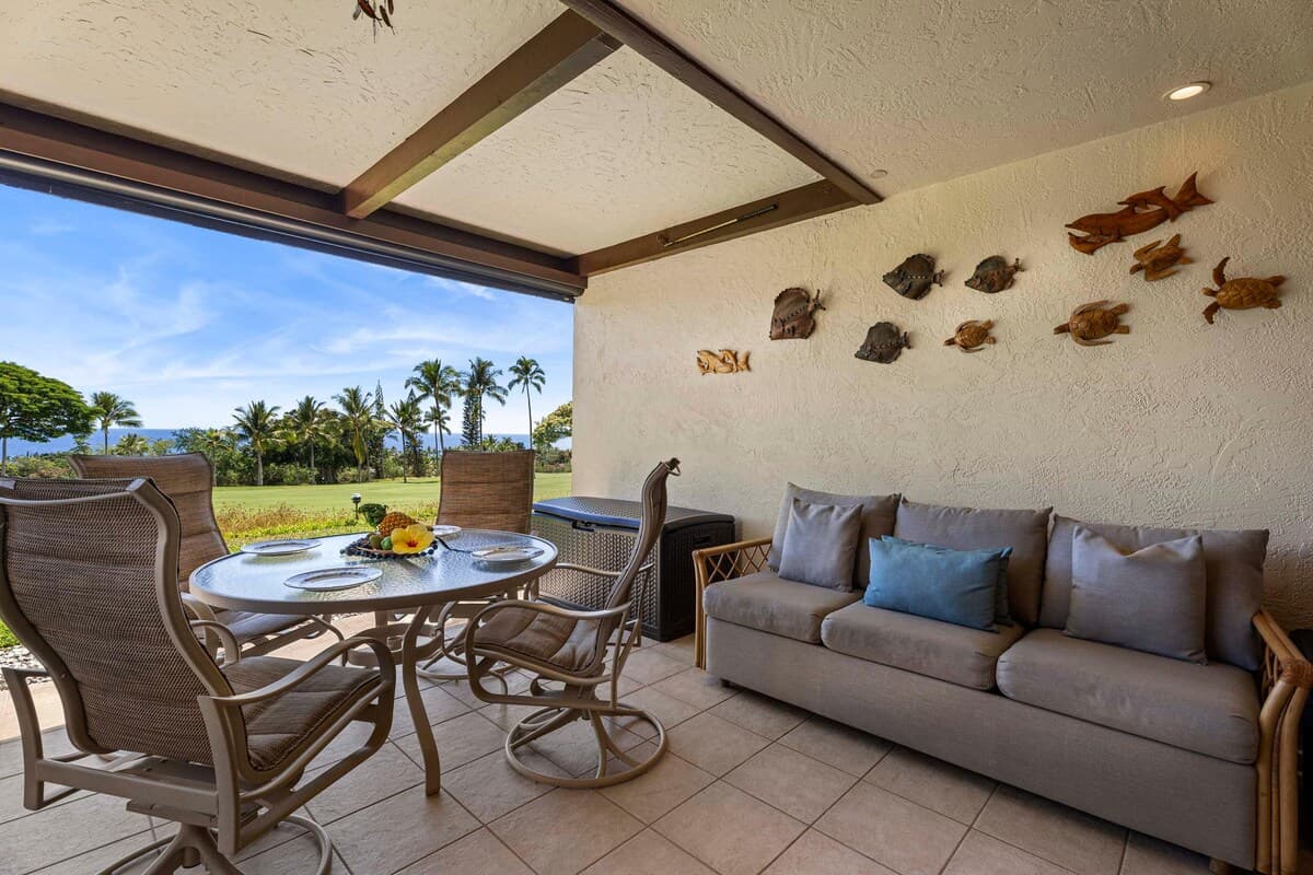 Condo in Kailua-Kona · ★4.89 · 2 bedrooms · 3 beds · 2 private baths - Photo 4