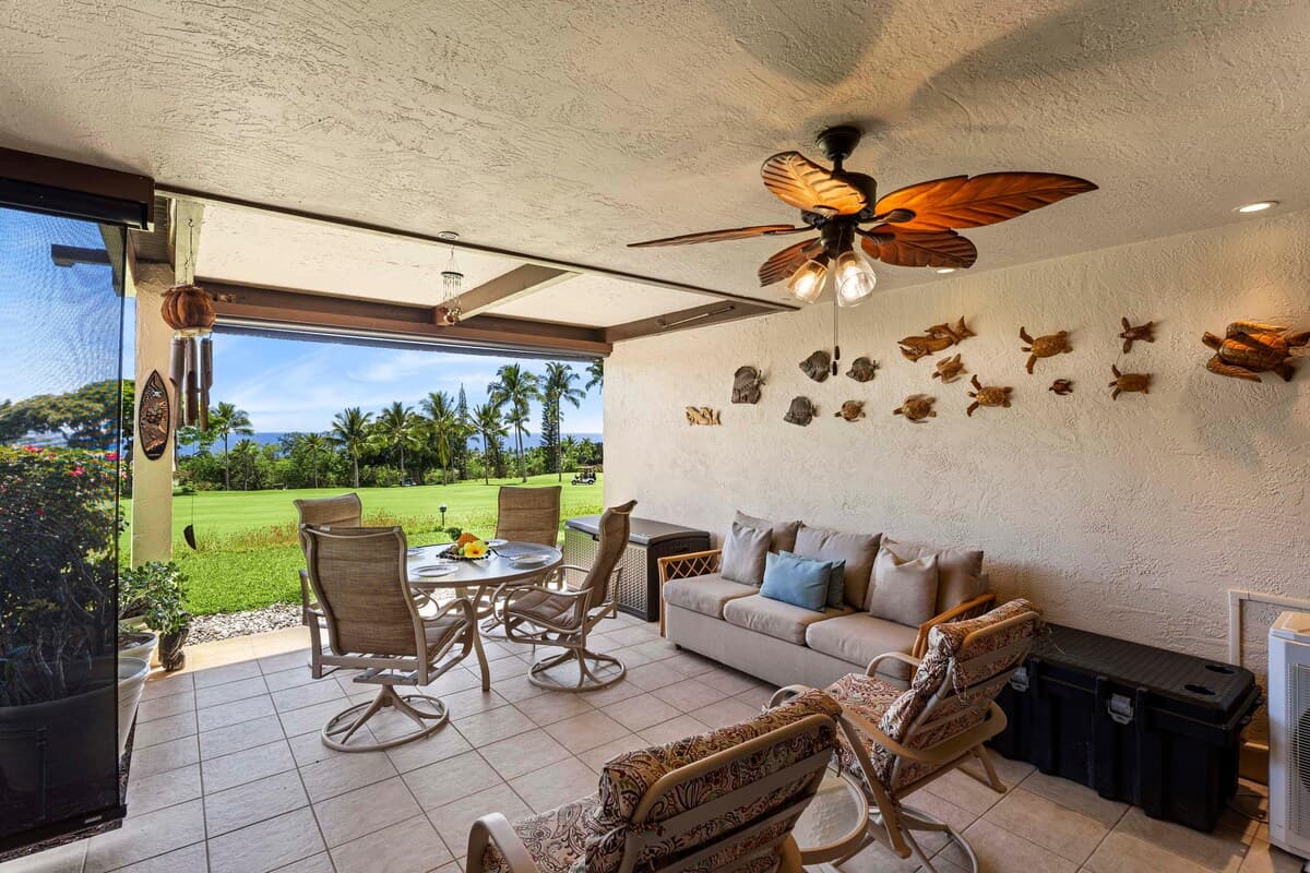 Condo in Kailua-Kona · ★4.89 · 2 bedrooms · 3 beds · 2 private baths - Photo 3