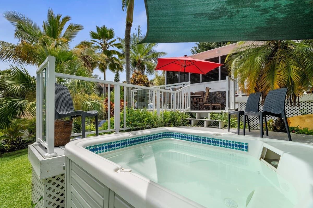 Home in Kailua-Kona · ★4.9 · 4 bedrooms · 6 beds · 3 private baths - Photo 4