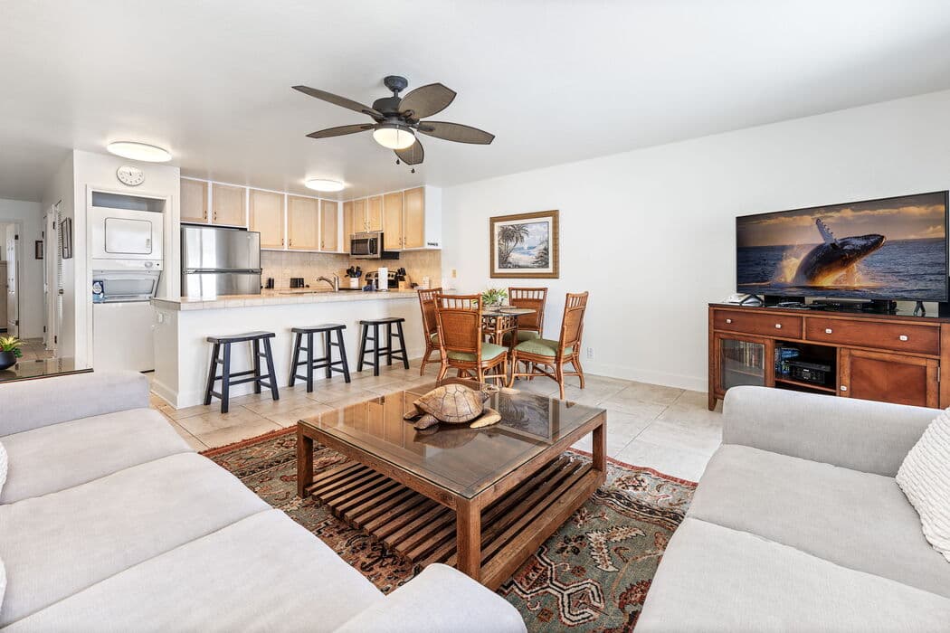 Condo in Kailua-Kona · ★4.33 · 2 bedrooms · 3 beds · 2 baths - Photo 5
