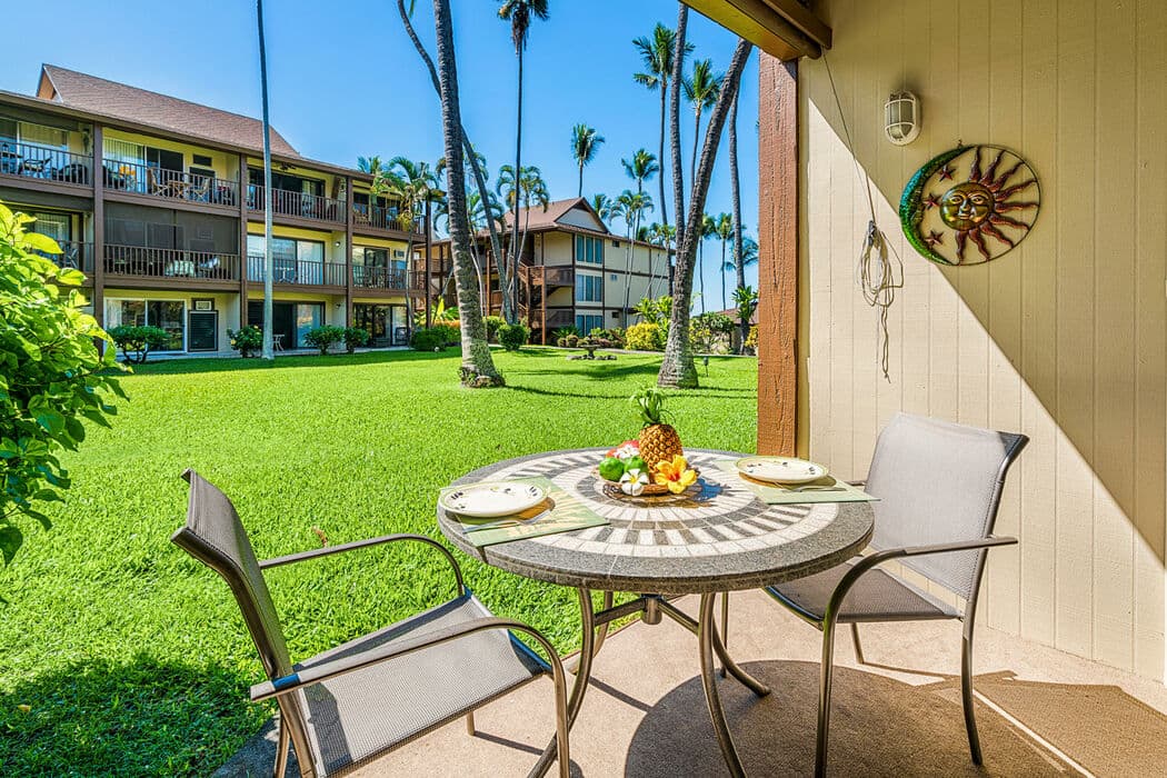 Condo in Kailua-Kona · ★4.71 · 1 bedroom · 2 beds · 1 private bath - Photo 1