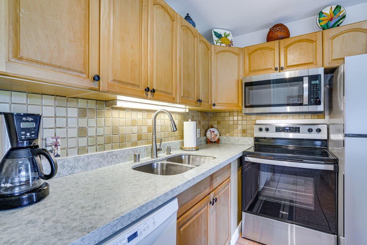 Condo in Kahuku · ★4.69 · 1 bedroom · 2 beds · 1 private bath - Photo 5