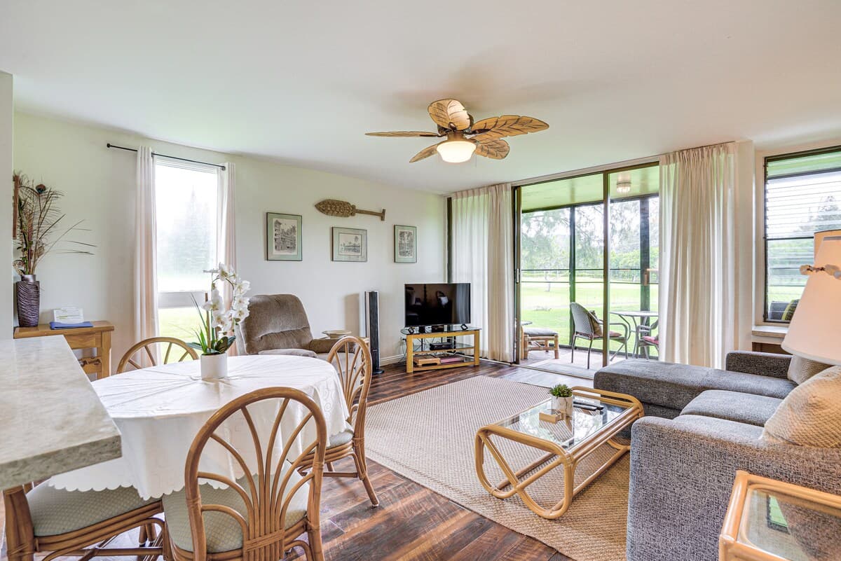 Condo in Kahuku · ★4.69 · 1 bedroom · 2 beds · 1 private bath - Photo 3