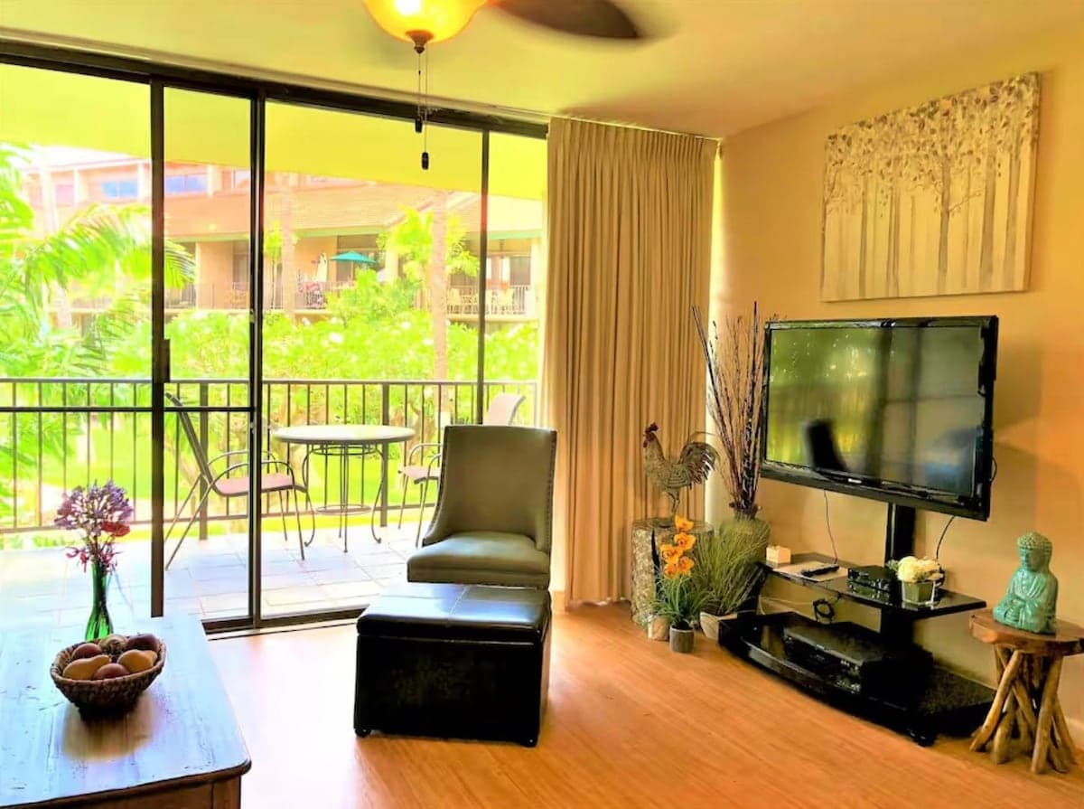 Condo in Kihei · ★4.73 · 2 bedrooms · 2 beds · 2 baths - Photo 4