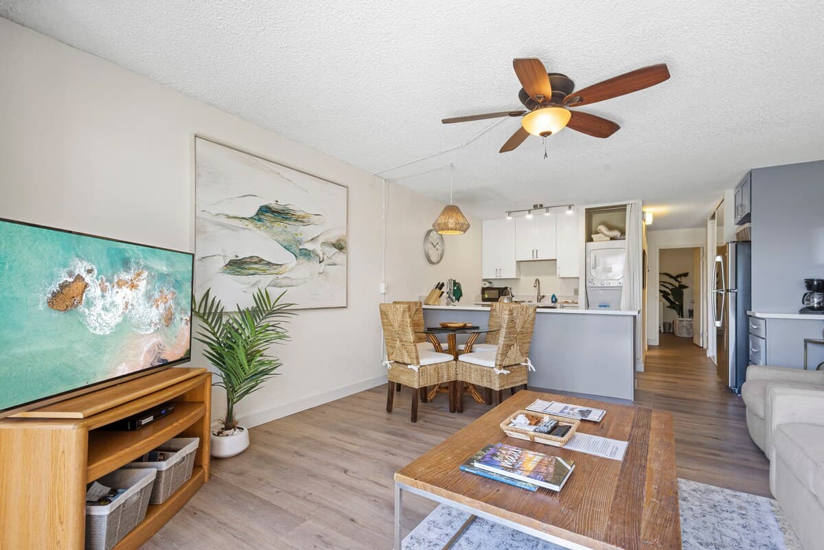 Condo in Kihei · ★4.17 · 1 bedroom · 2 beds · 1 bath - Photo 5