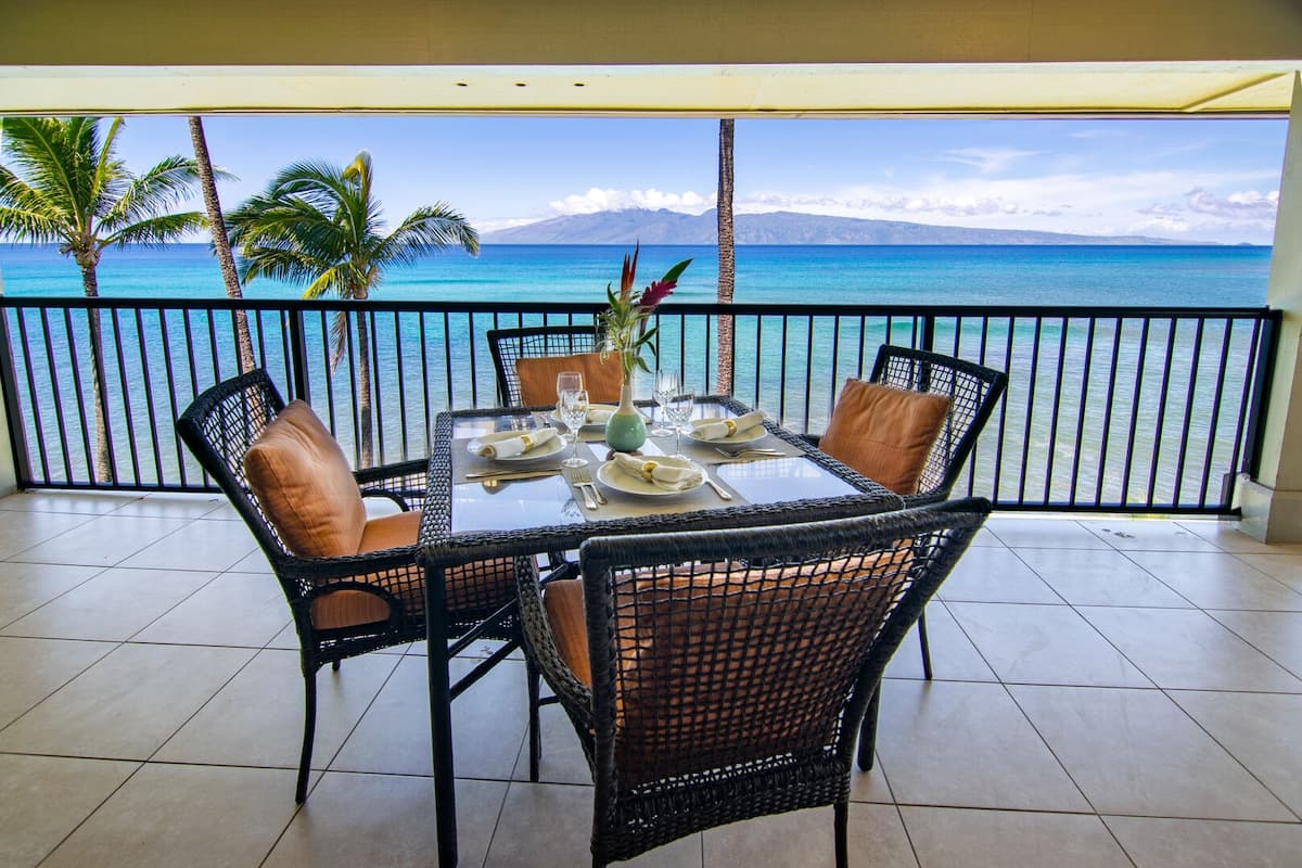 Condo in Lahaina · ★4.78 · 2 bedrooms · 3 beds · 2 private baths - Photo 2
