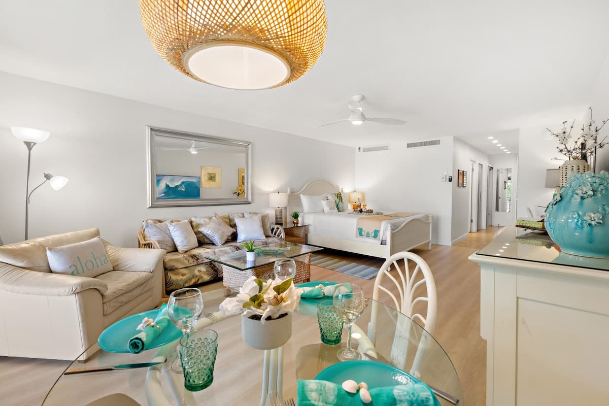Home in Kaanapali · ★4.85 · Studio · 1 bed · 1 private bath - Photo 5