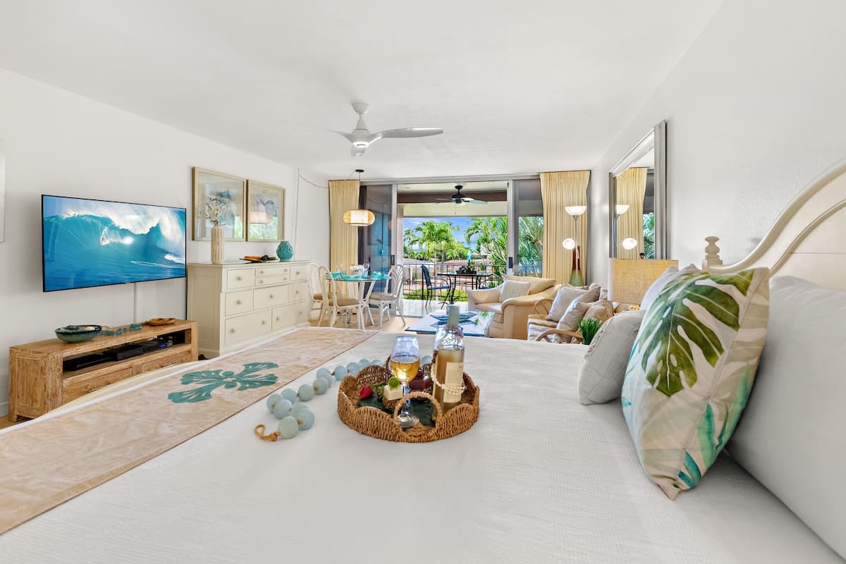 Home in Kaanapali · ★4.85 · Studio · 1 bed · 1 private bath - Photo 3