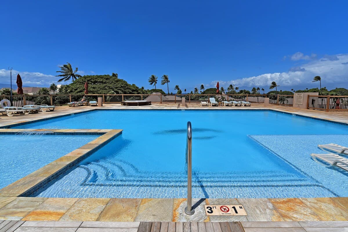Home in Kaanapali · ★4.85 · Studio · 1 bed · 1 private bath - Photo 2