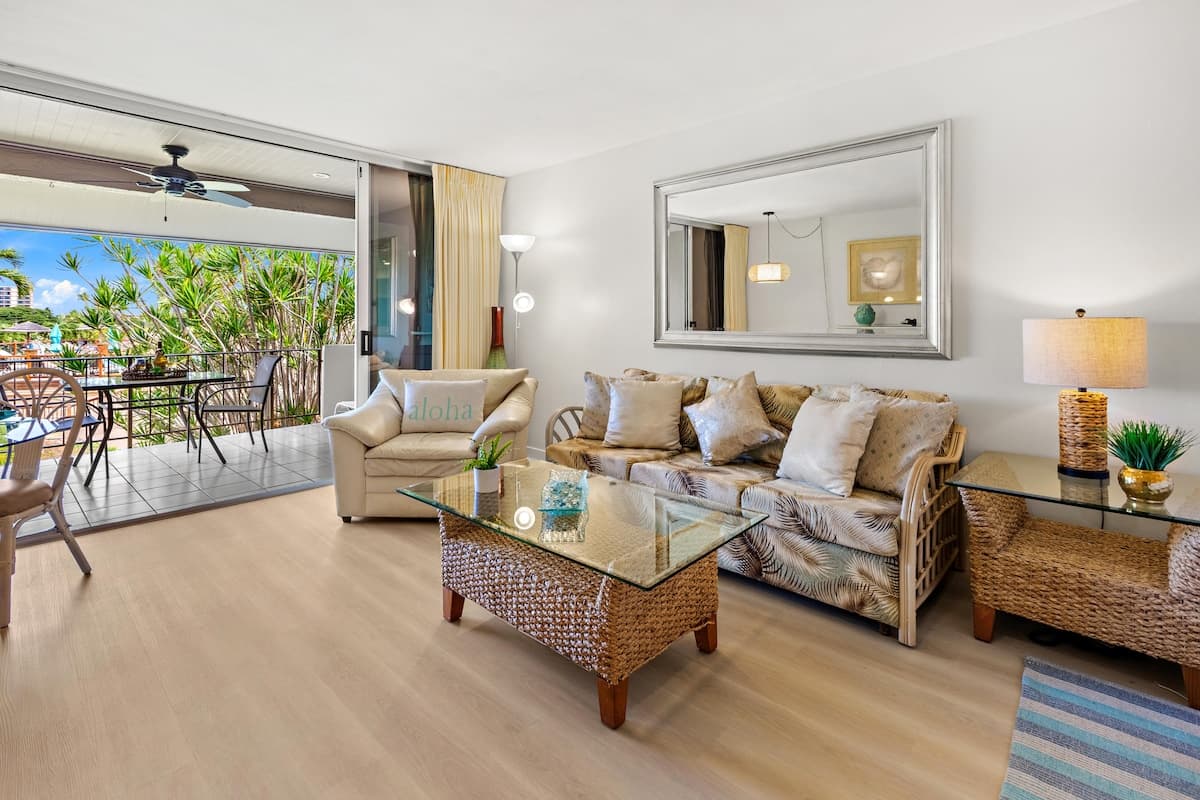 Home in Kaanapali · ★4.85 · Studio · 1 bed · 1 private bath - Photo 4