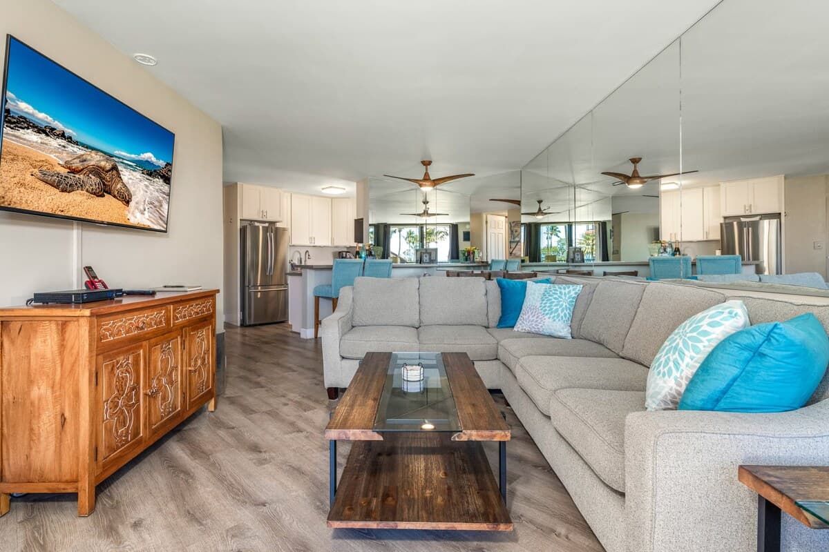 Condo in Kihei · ★4.96 · 1 bedroom · 2 beds · 1 private bath - Photo 3