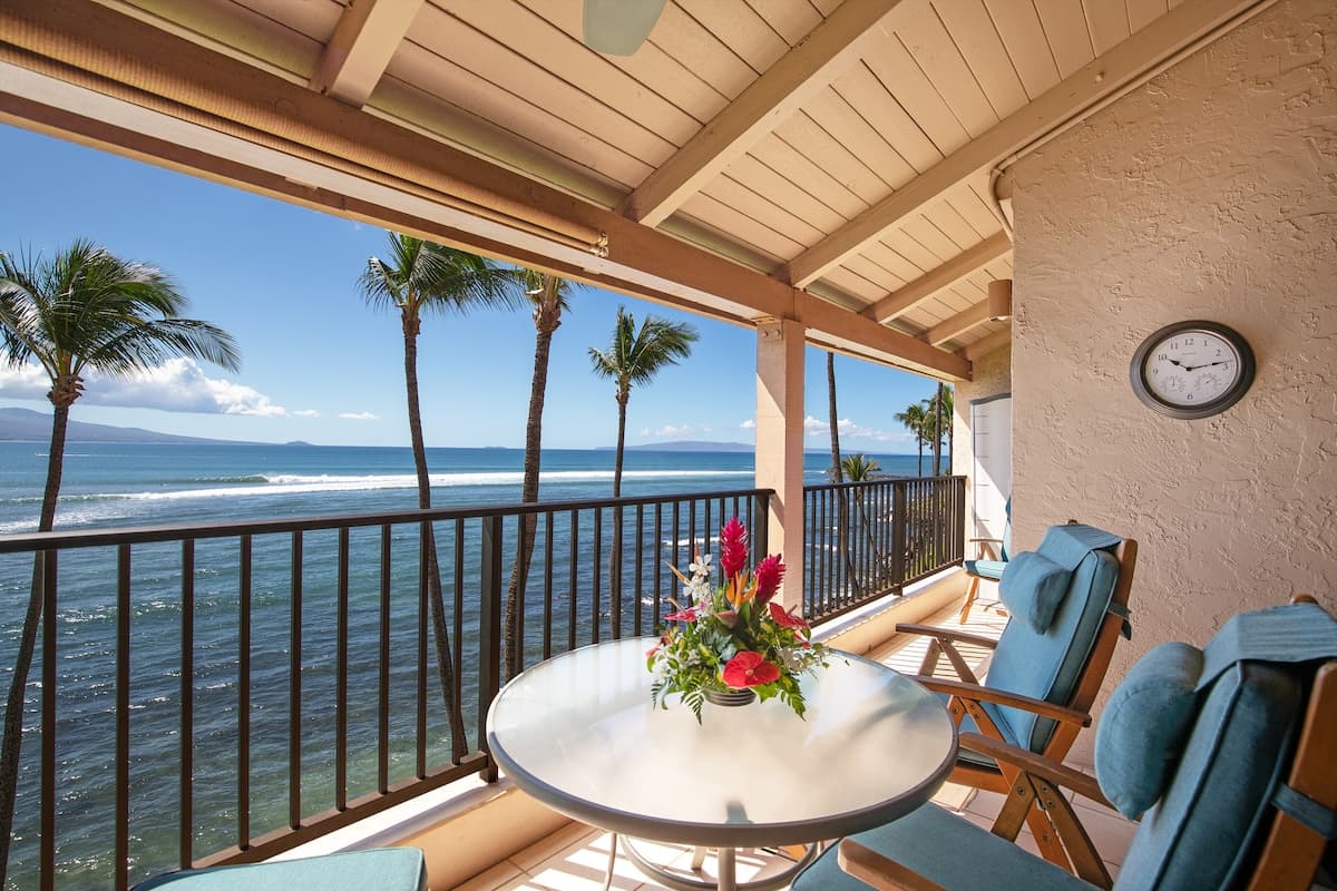 Condo in Wailuku · ★4.74 · 2 bedrooms · 4 beds · 2 baths - Photo 3