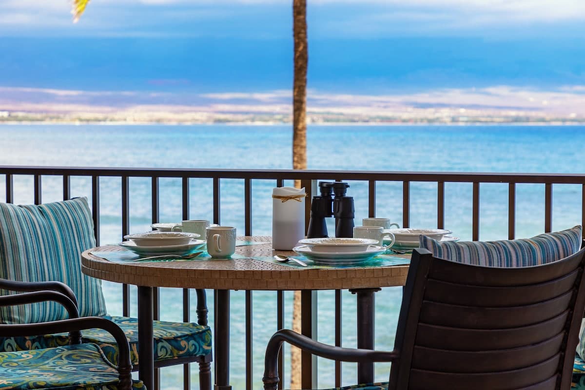Condo in Wailuku · ★4.97 · 2 bedrooms · 2 beds · 2 baths - Photo 3