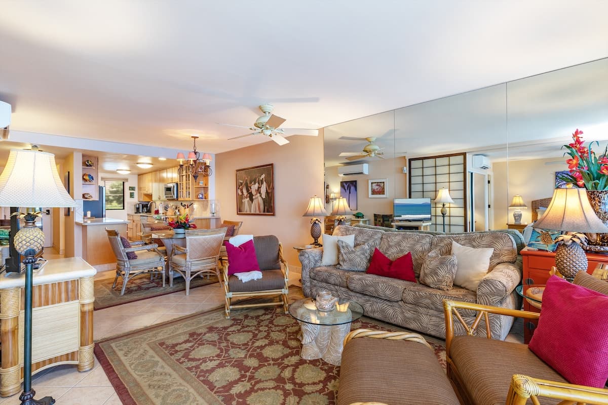 Condo in Wailuku · ★4.97 · 2 bedrooms · 2 beds · 2 baths - Photo 4
