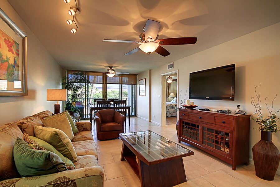 Condo in Kihei · ★4.83 · 2 bedrooms · 4 beds · 2 private baths - Photo 4
