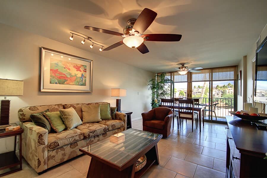 Condo in Kihei · ★4.83 · 2 bedrooms · 4 beds · 2 private baths - Photo 3