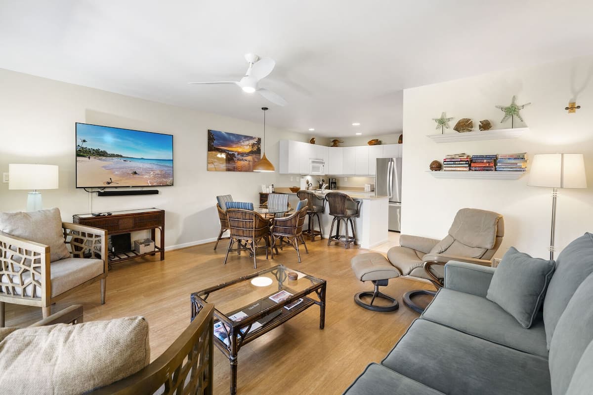 Condo in Kihei · ★4.71 · 1 bedroom · 2 beds · 2 private baths - Photo 1