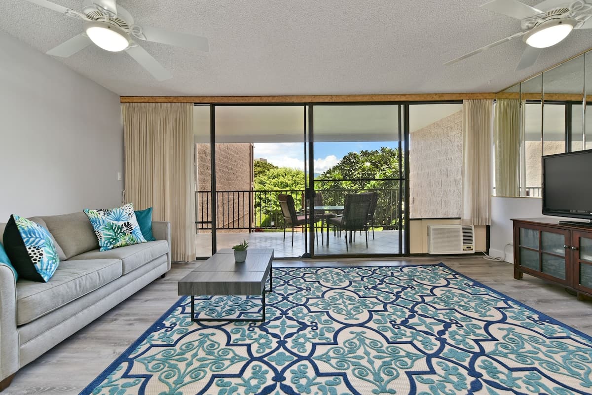 Condo in Kihei · ★4.64 · 1 bedroom · 2 beds · 1 bath - Photo 1