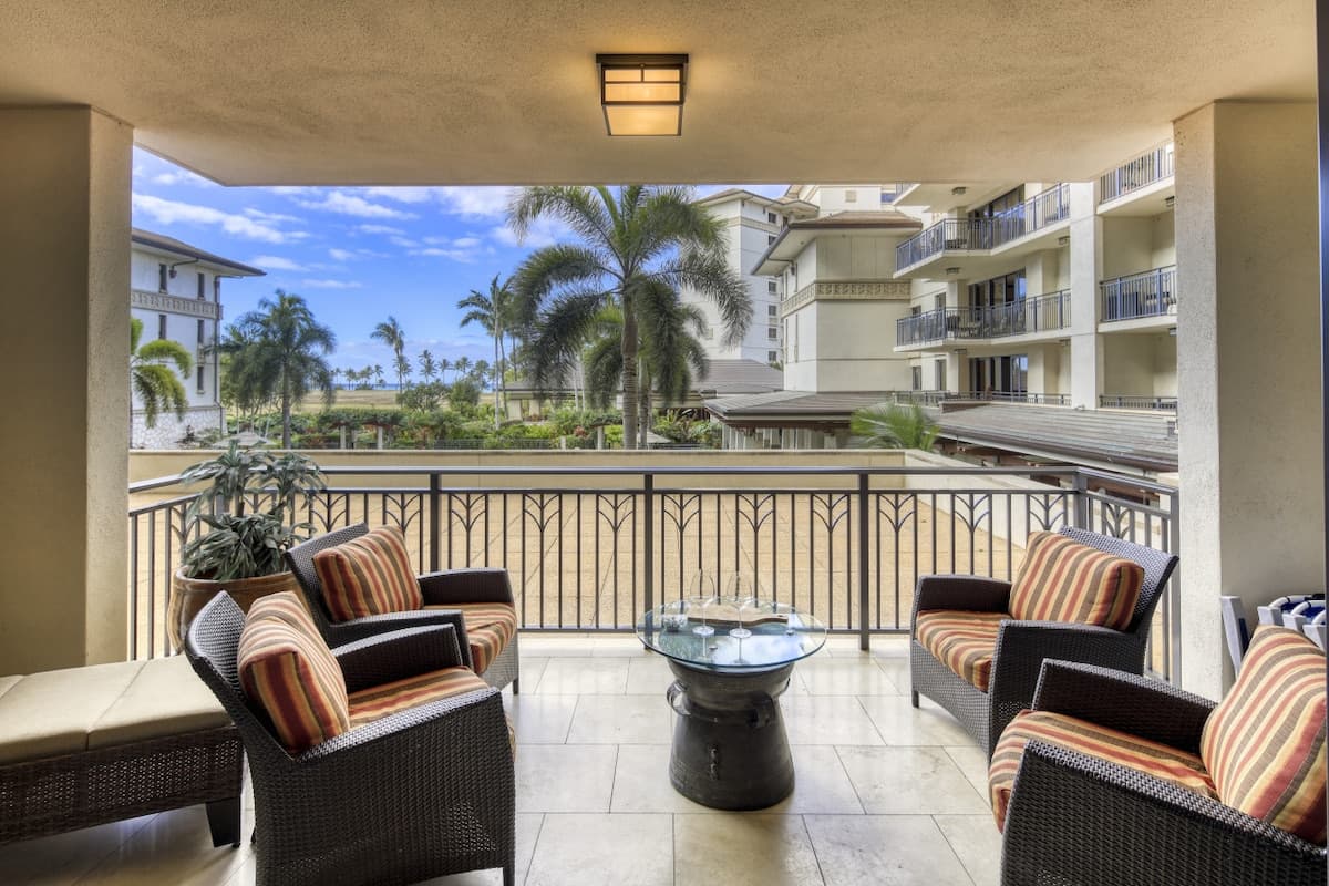 Condo in Kapolei · ★4.89 · 3 bedrooms · 4 beds · 2.5 private baths - Photo 1