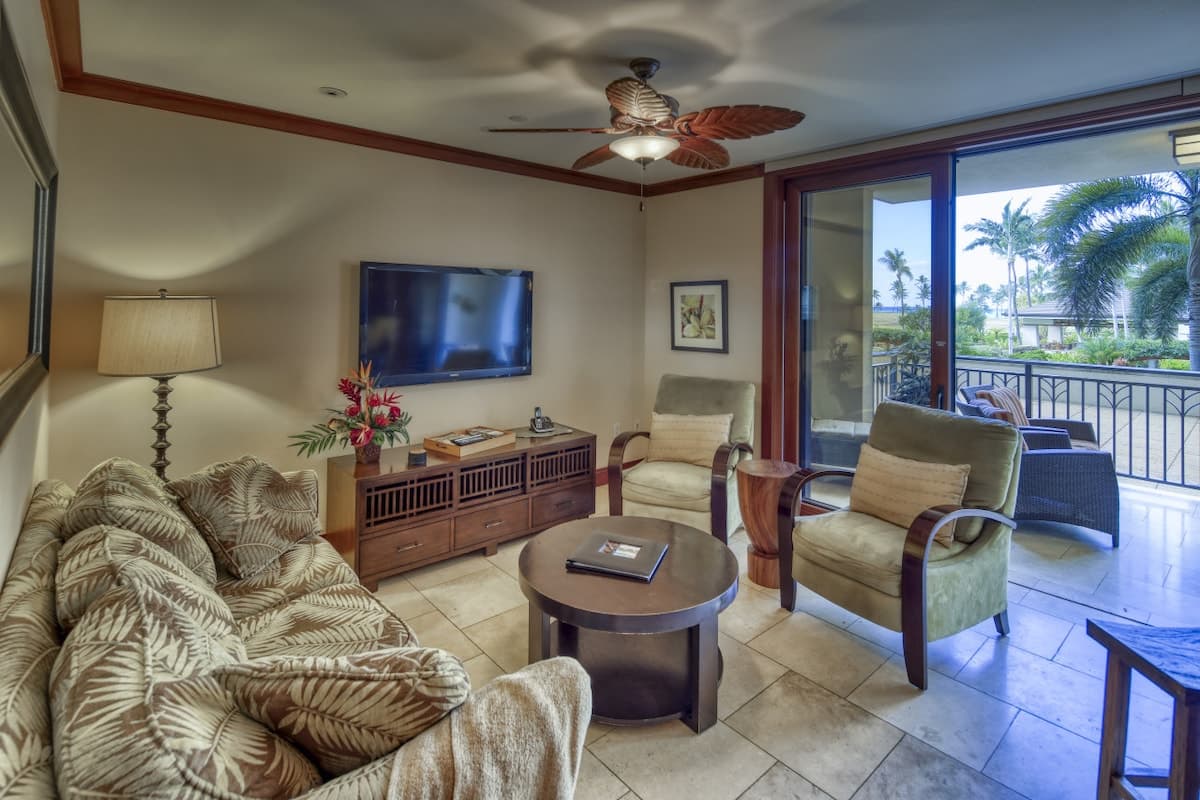 Condo in Kapolei · ★4.89 · 3 bedrooms · 4 beds · 2.5 private baths - Photo 2
