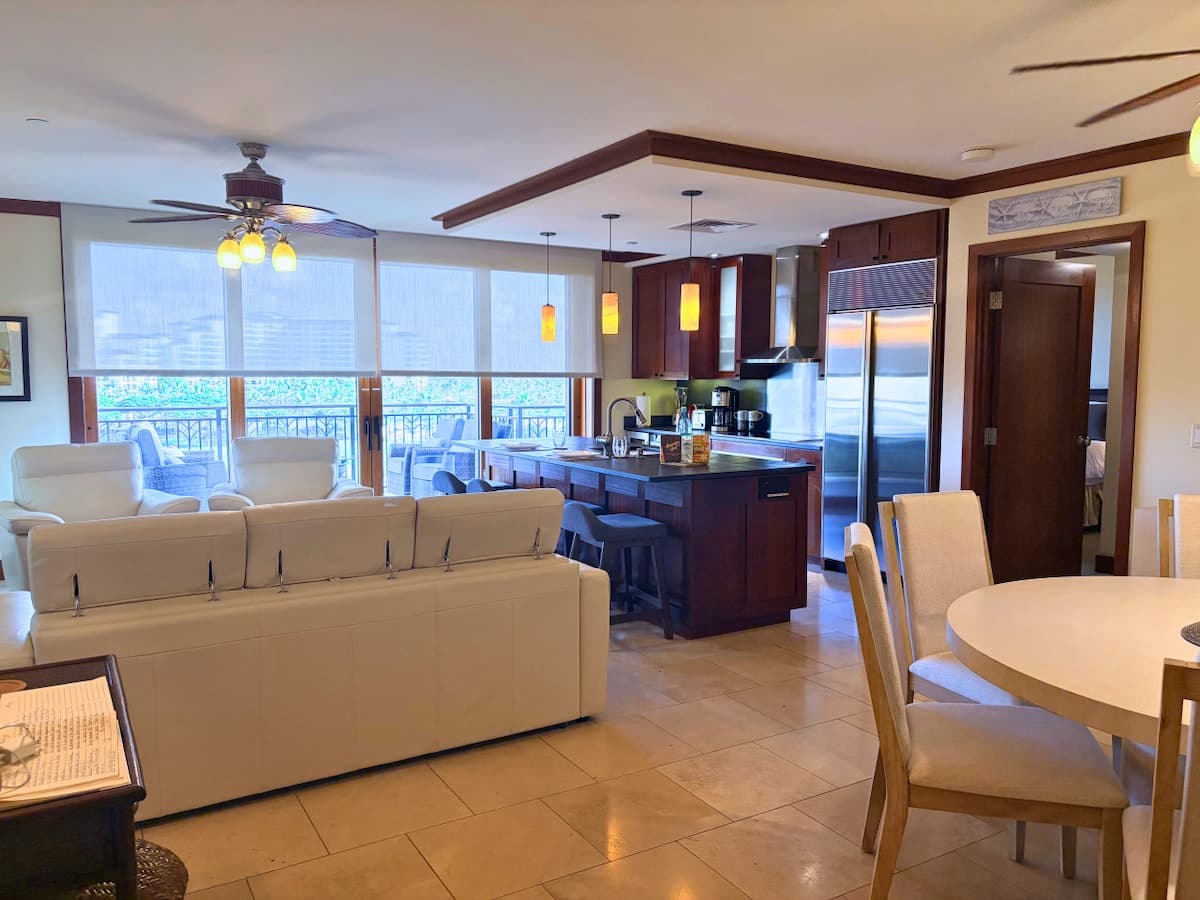 Condo in Kapolei · ★5.0 · 2 bedrooms · 2 beds · 2 private baths - Photo 4