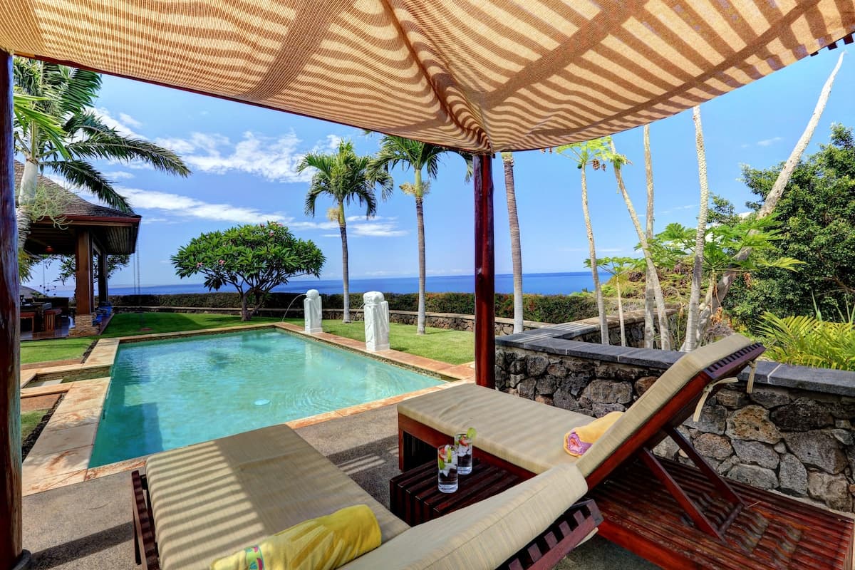 Home in Lahaina · ★4.88 · 2 bedrooms · 3 beds · 2 baths - Photo 3