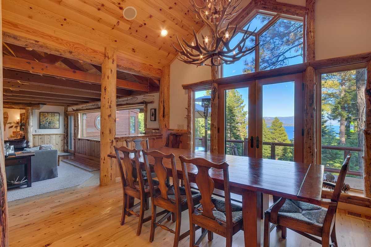 Huckleberry Haven Hot Tub & Lake Views - Photo 4