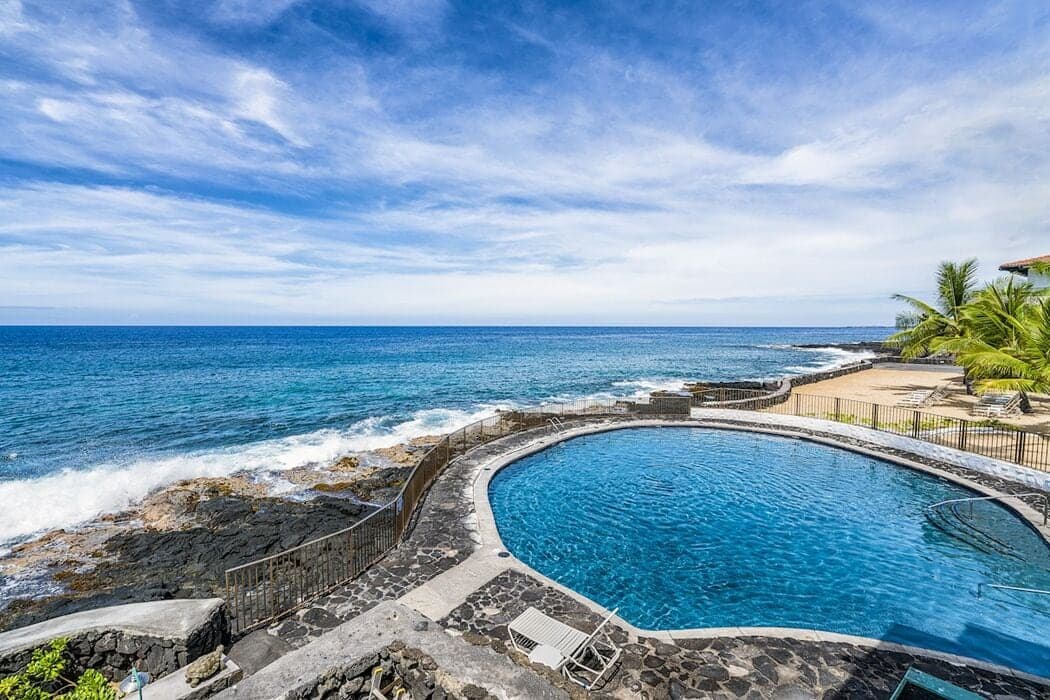 Condo in Kailua-Kona · ★4.5 · 1 bedroom · 2 beds · 1 bath - Photo 5