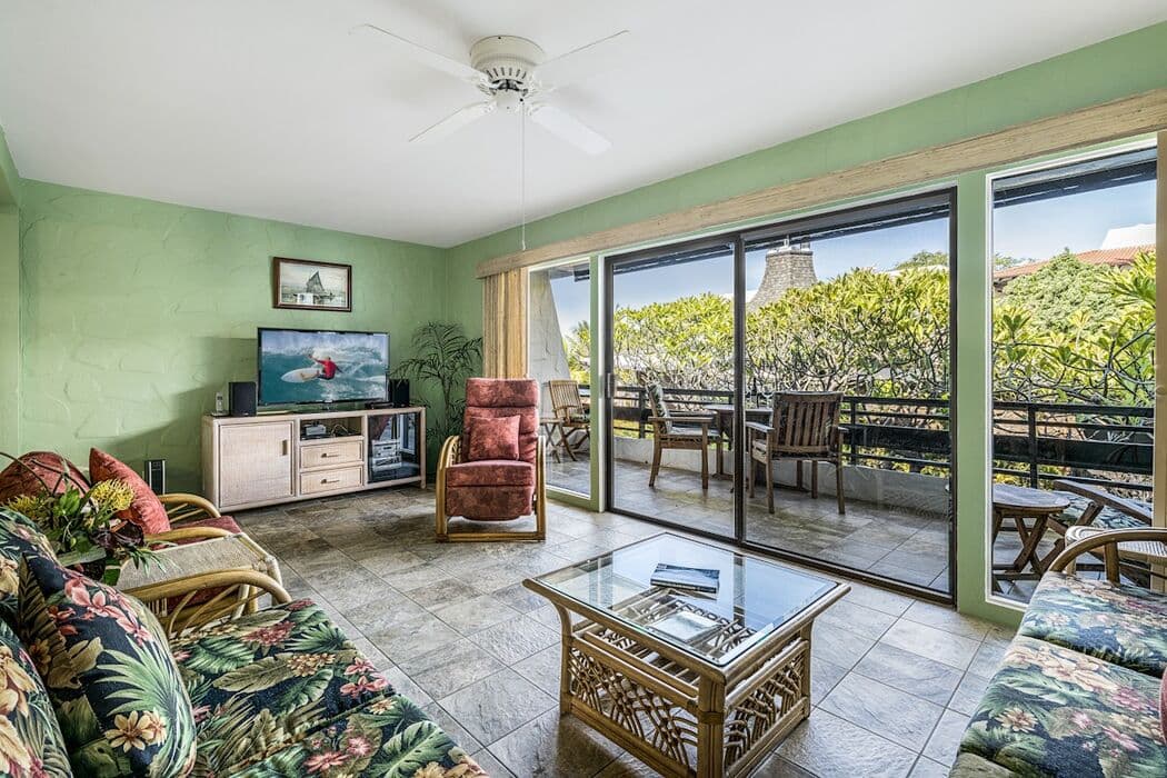 Condo in Kailua-Kona · ★4.5 · 1 bedroom · 2 beds · 1 bath - Photo 3