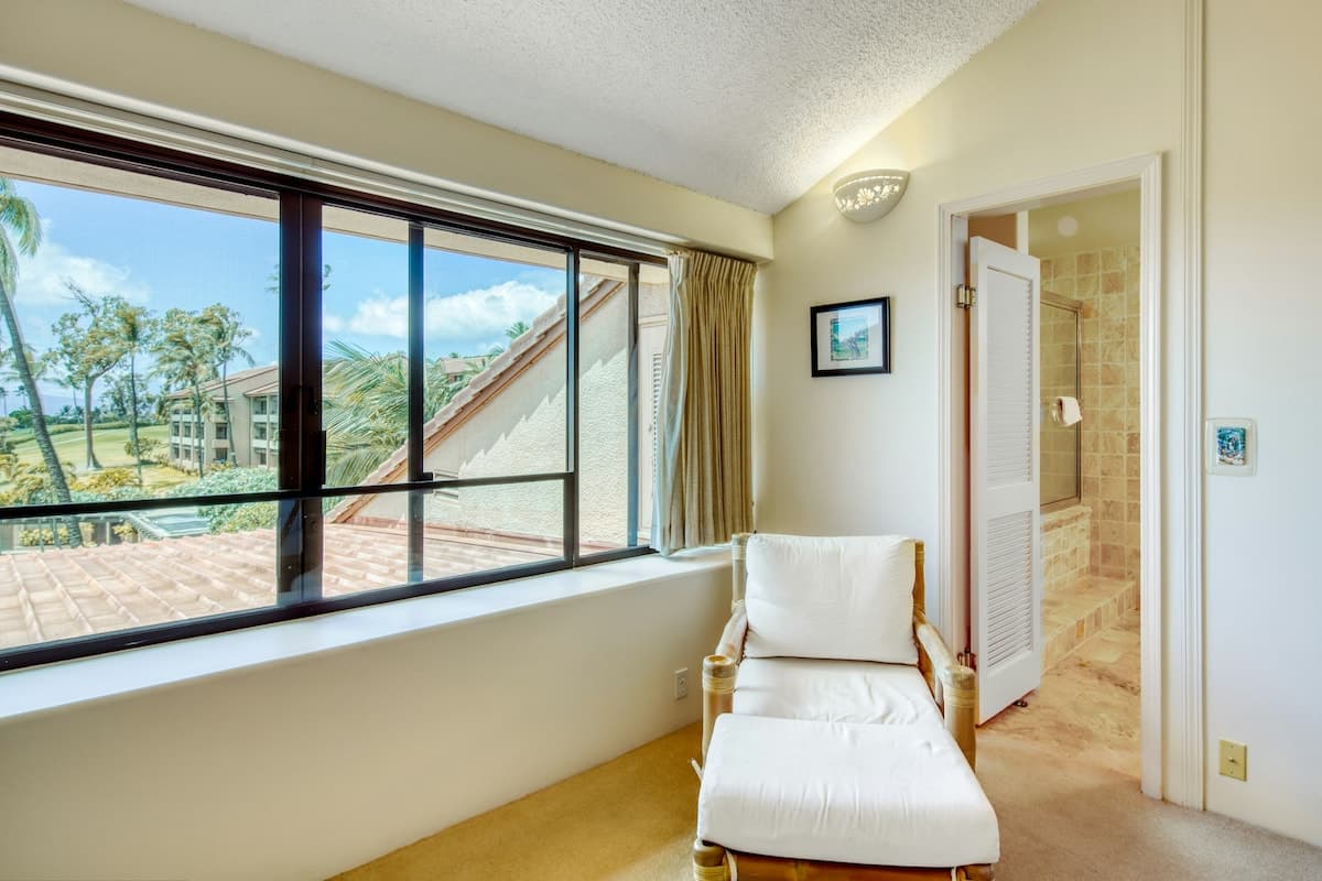 Condo in Lahaina · ★4.72 · 2 bedrooms · 2 beds · 2 shared baths - Photo 4