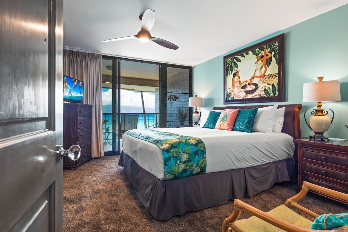 Condo in Lahaina · ★4.71 · 3 bedrooms · 4 beds · 2.5 baths - Photo 5