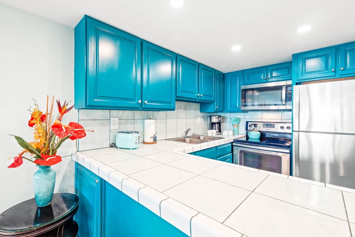 Condo in Lahaina · ★4.71 · 3 bedrooms · 4 beds · 2.5 baths - Photo 4