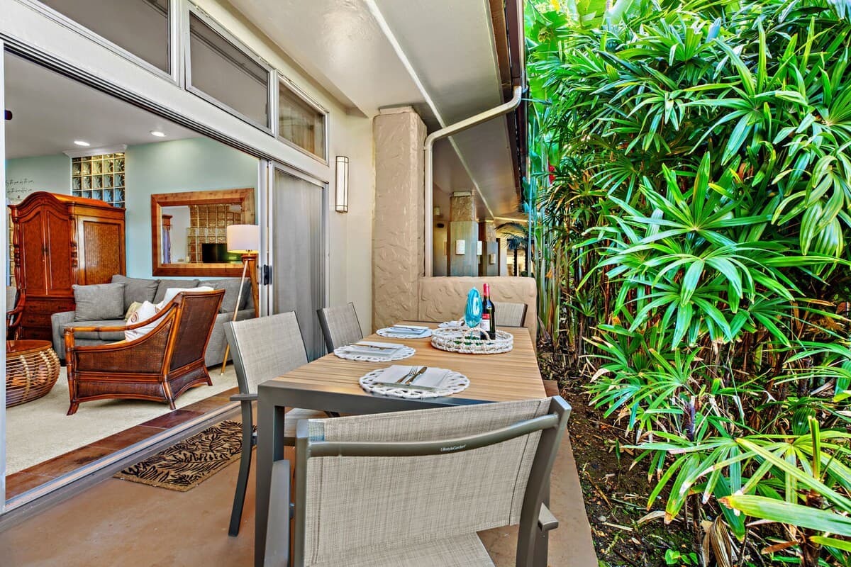 Condo in Lahaina · ★4.91 · 2 bedrooms · 3 beds · 2 baths - Photo 5