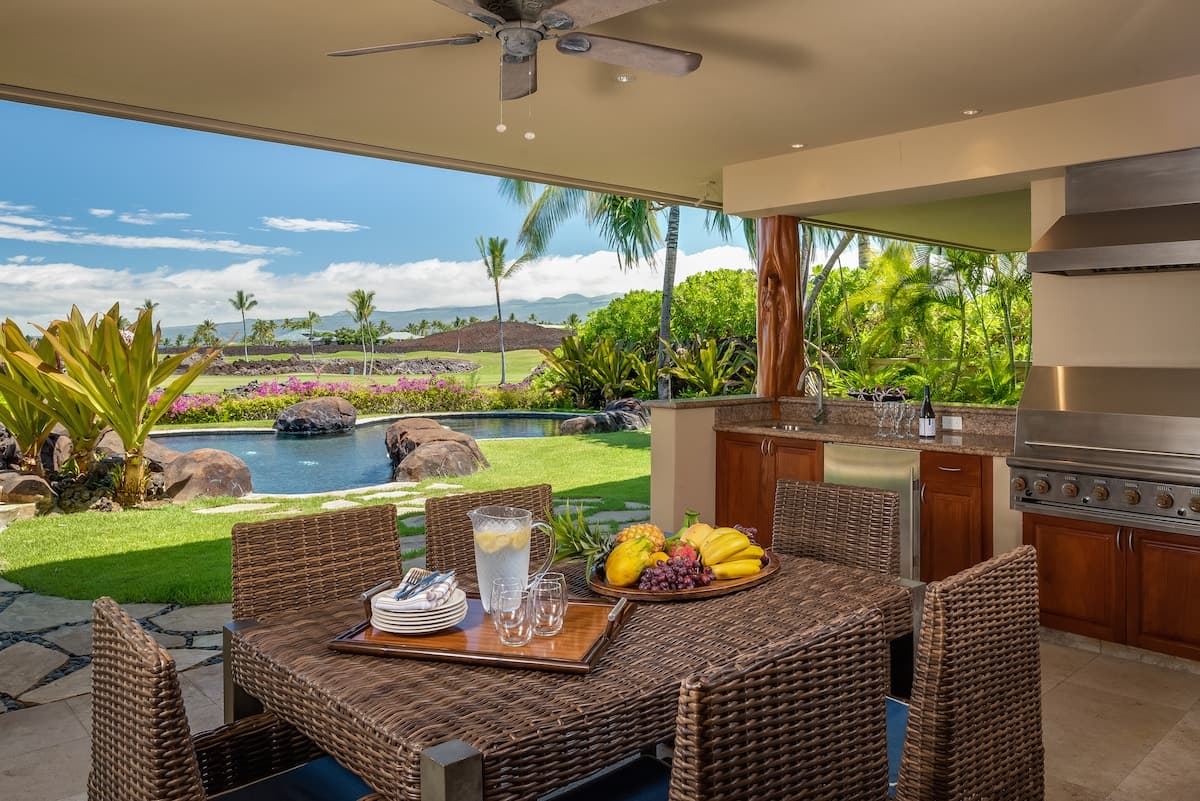 Home in Waimea · ★5.0 · 3 bedrooms · 4 beds · 3.5 baths - Photo 2