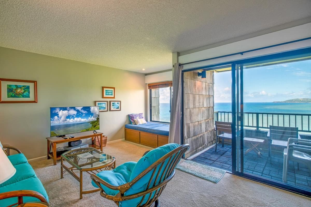 Condo in Princeville · ★4.75 · 1 bedroom · 2 beds · 1 bath - Photo 2